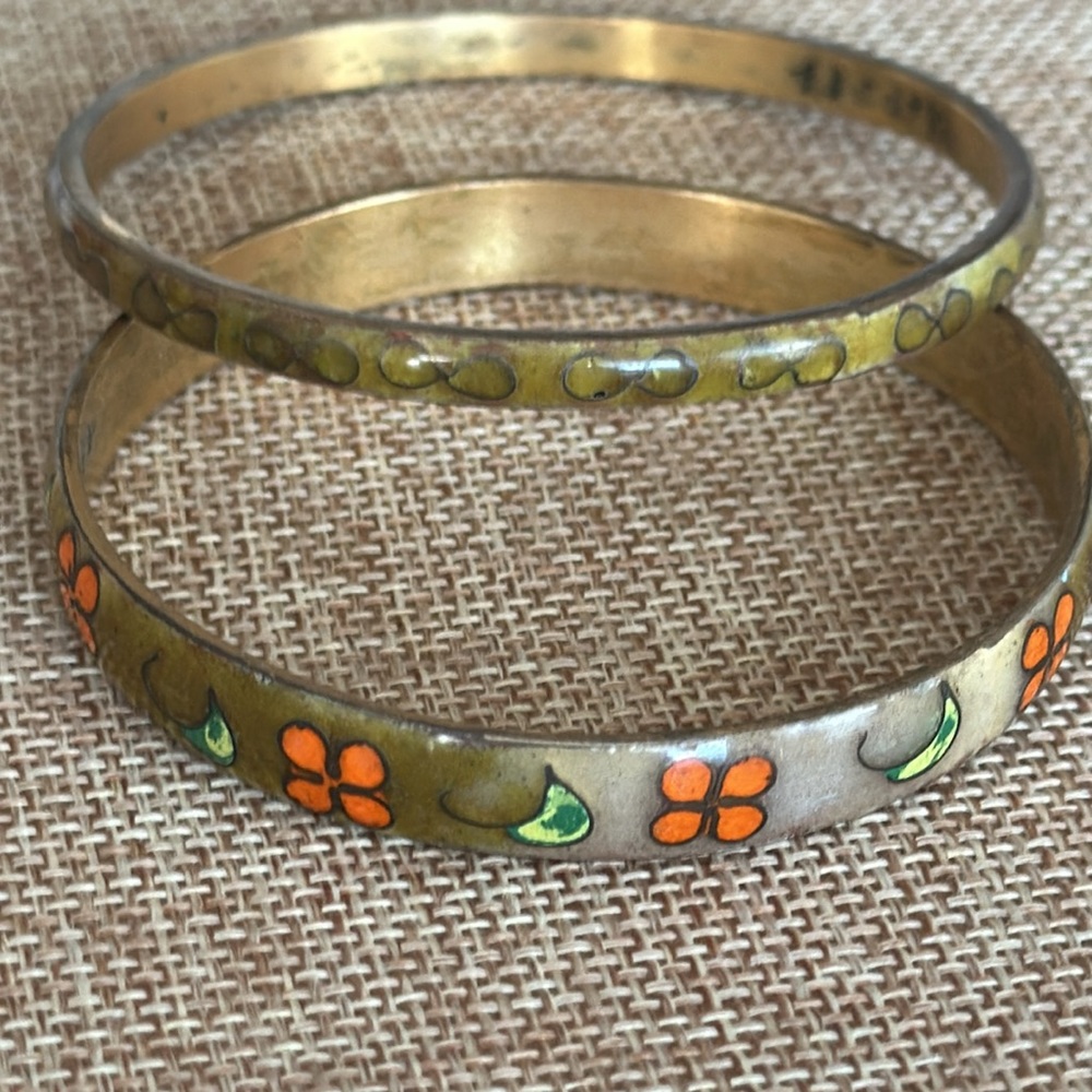 Pair if beautiful vintage bangle bracelets brass and enamel orange and green - Picture 5 of 14